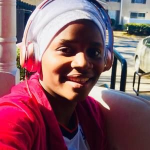 Meet your Posher, Louise